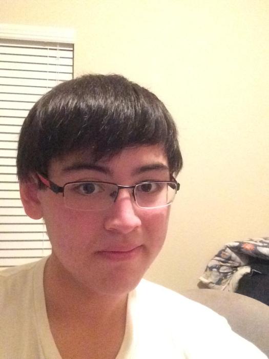 Man Documents His Gender Transformation With A Series Of Selfies (10 pics)