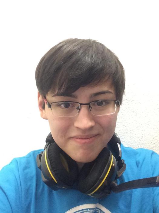 Man Documents His Gender Transformation With A Series Of Selfies (10 pics)