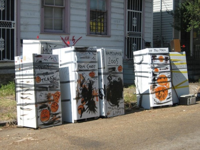 Orphaned Refrigerators Left Behind By Hurricane Katrina (11 pics)