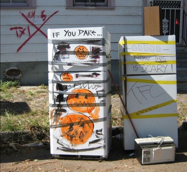 Orphaned Refrigerators Left Behind By Hurricane Katrina (11 pics)