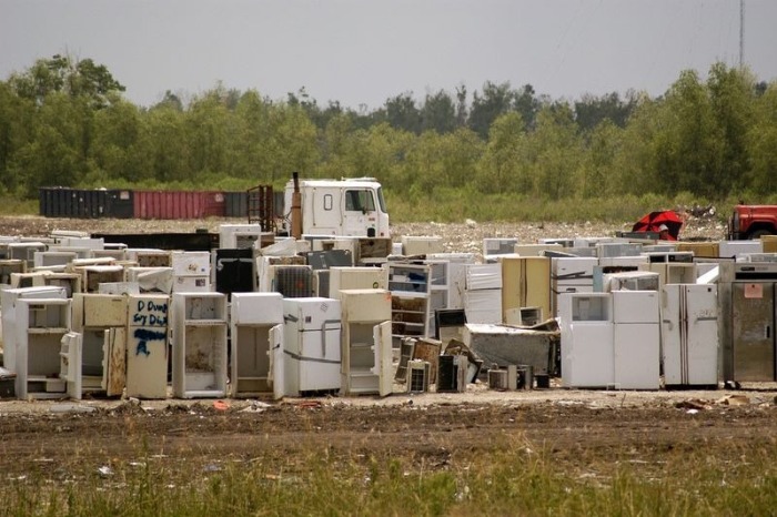 Orphaned Refrigerators Left Behind By Hurricane Katrina (11 pics)