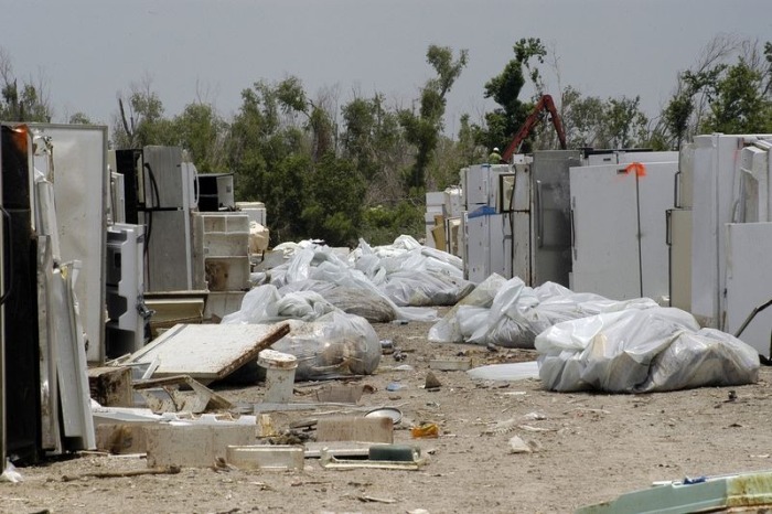 Orphaned Refrigerators Left Behind By Hurricane Katrina (11 pics)