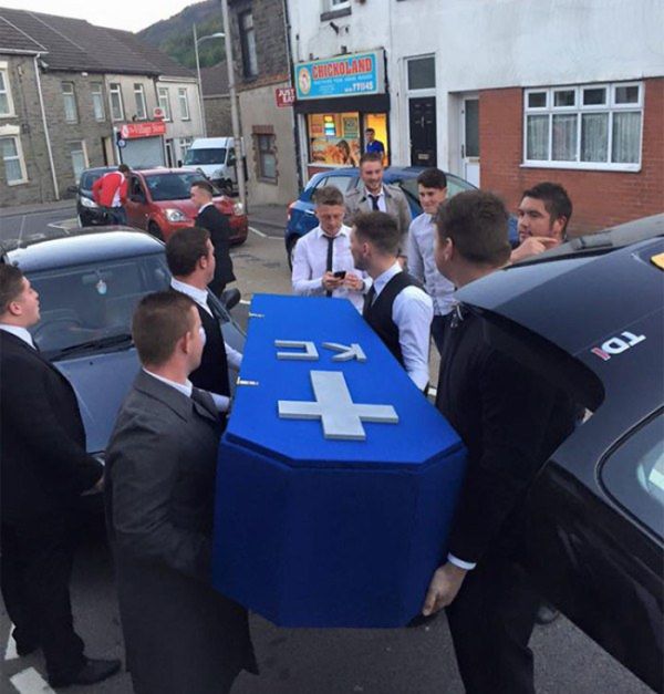 Friends Hold A Funeral For Man They Lost To A Relationship (8 pics)