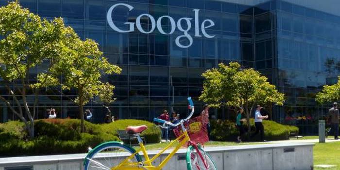 Google Employee Saves 90% Of His Salary By Living In A Truck (6 pics)