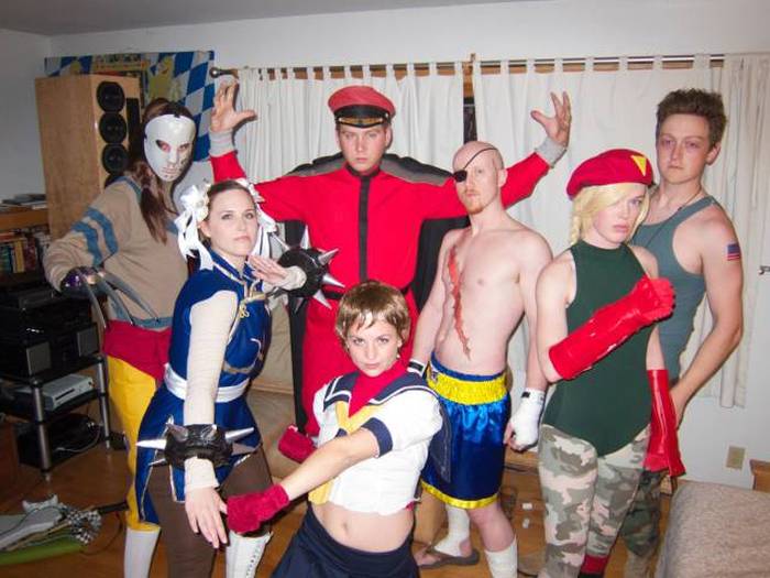 People Who Got Into The Halloween Spirit With Group Costumes (26 pics)