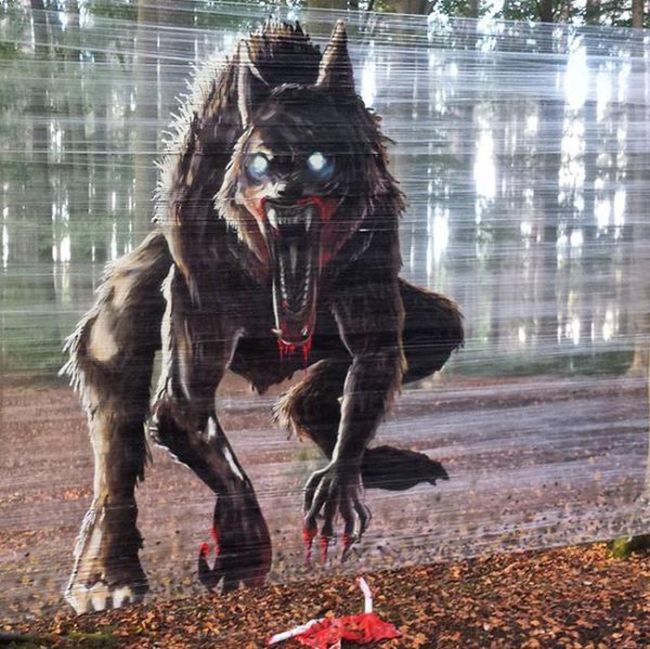 Pollok Park In Scotland Gets A Scary Makeover (2 pics)