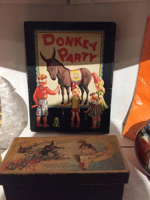 Randomly Awesome Items That You Can Only Find At A Thrift Shop (33 pics)
