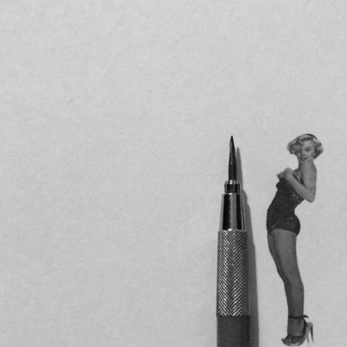 Artist Recreates Celebrity Photos Using Only A Pencil (20 pics)