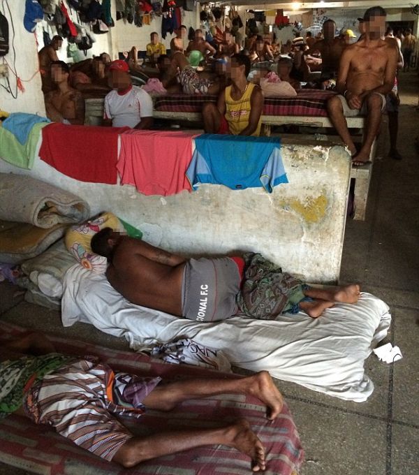 See The Inside Of Brazil’s Toughest Jails (13 pics)