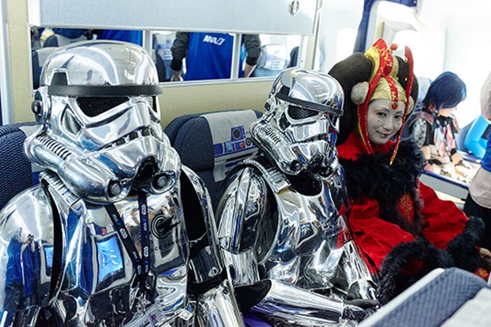 Japan Is Now Allowing Passengers To Fly On Star Wars Themed Planes (12 pics)