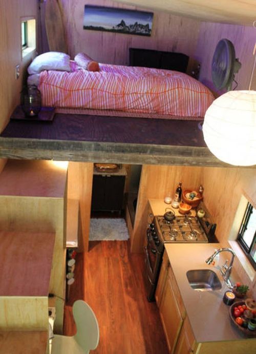 Man Cuts Down His Cost Of Living By Moving Into A Tiny House (9 pics)