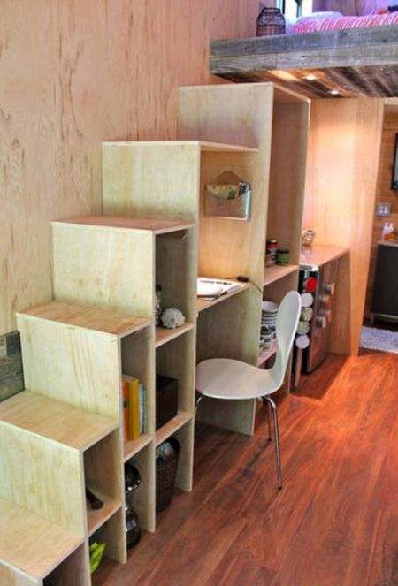 Man Cuts Down His Cost Of Living By Moving Into A Tiny House (9 pics)
