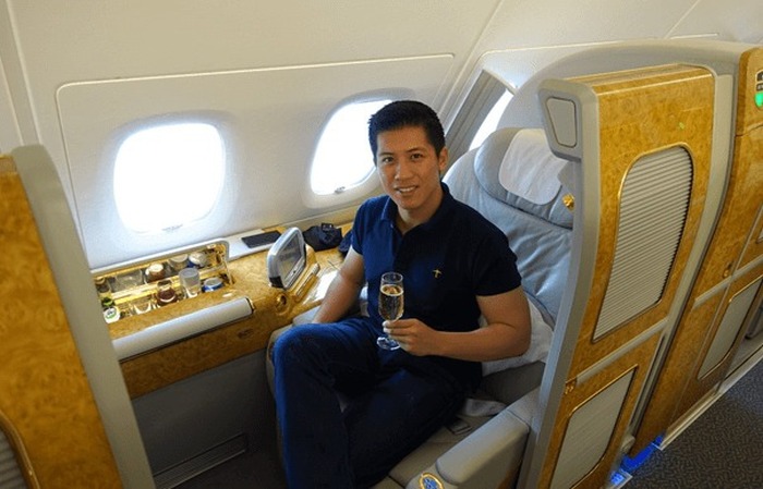 This Traveler Took $60,000 Worth Of First Class Flights For $300 (14 pics)