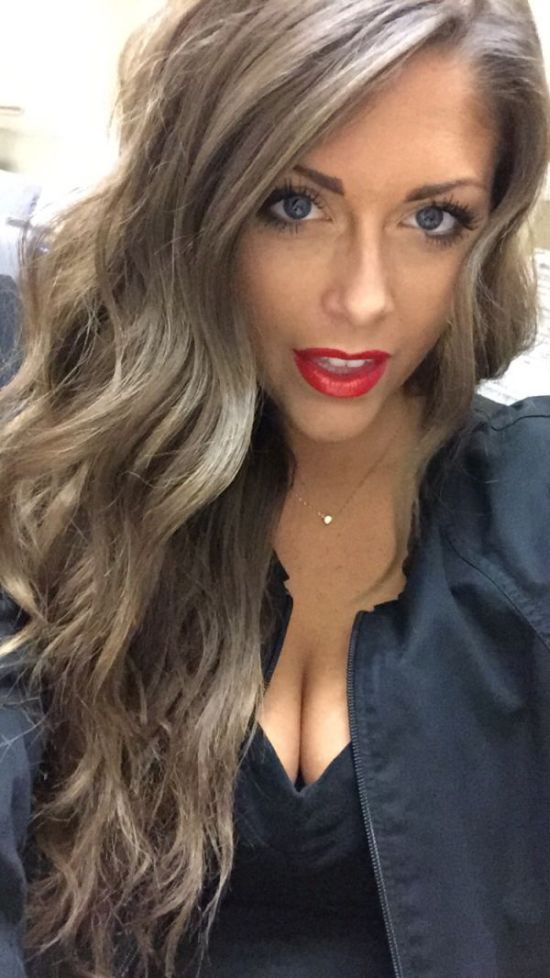 Girls Get Bored at Work. Part 10 (33 pics)