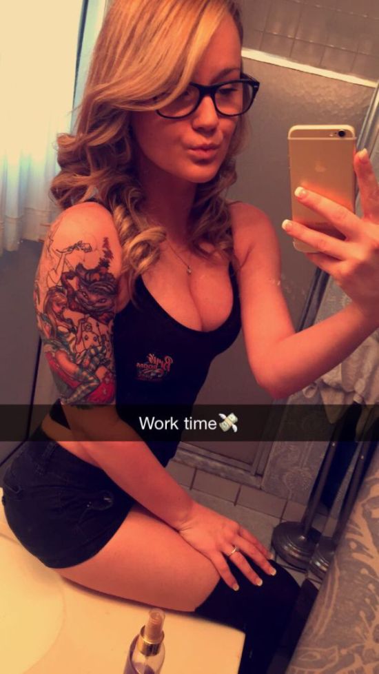 Girls Get Bored at Work. Part 10 (33 pics)