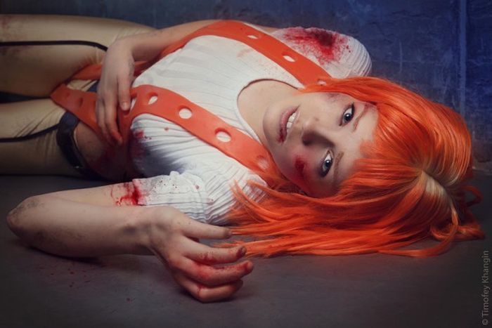 Cosplayer Totally Nails Leeloo From The Fifth Element (8 pics)
