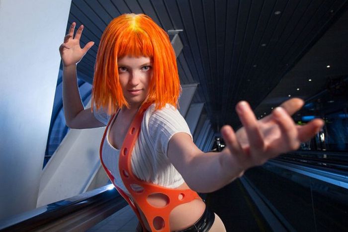 Cosplayer Totally Nails Leeloo From The Fifth Element (8 pics)