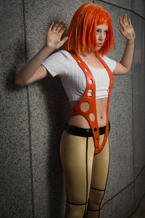 Cosplayer Totally Nails Leeloo From The Fifth Element (8 pics)