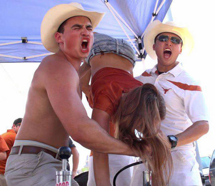 College Is Full Of Fun And Debauchery (58 pics)