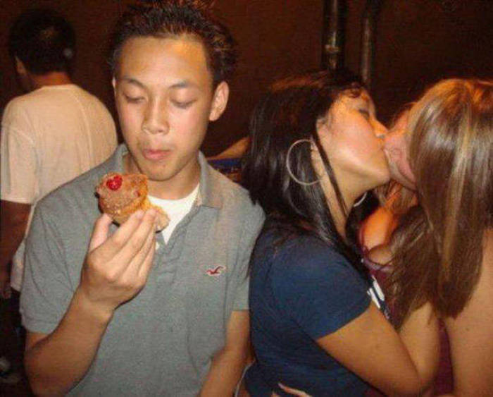 College Is Full Of Fun And Debauchery (58 pics)