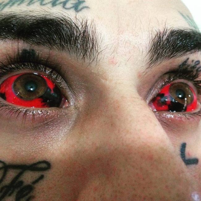 Eyeball Tattoos Are The Creepiest Trend Ever (20 pics)