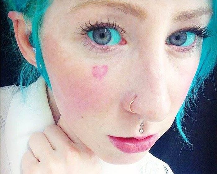 Eyeball Tattoos Are The Creepiest Trend Ever (20 pics)