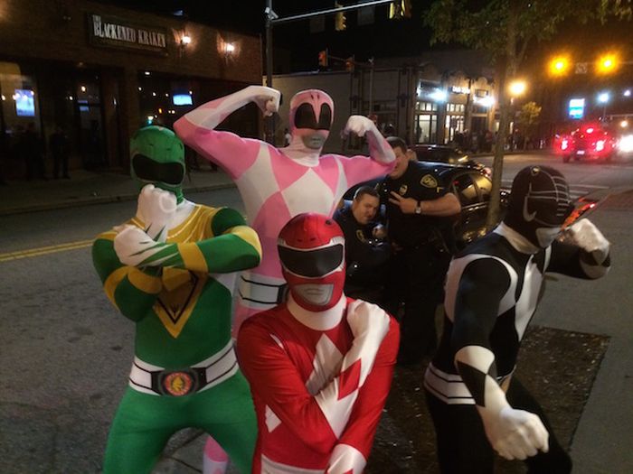 Proof That Police Officers Can Be Awesome Human Beings (24 pics)