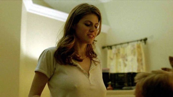 alexandra_daddario_09.jpg