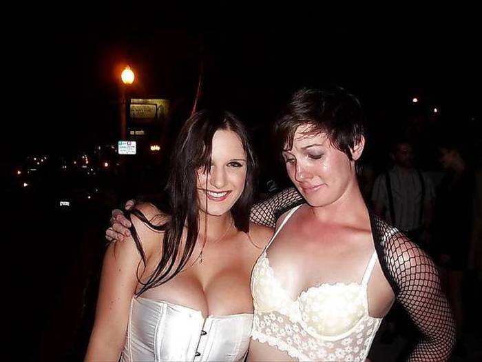 Girls Always Get Jealous Of Their Big Breasted Friends (42 pics)