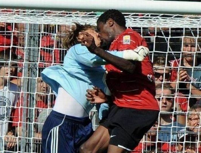 Perfectly Timed Sports Photos That Are Simply Spectacular (35 pics)