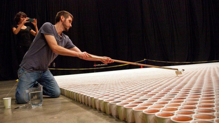 Artist Uses 66,000 Paper Cups To Create A Massive Mosaic (4 pics + video)