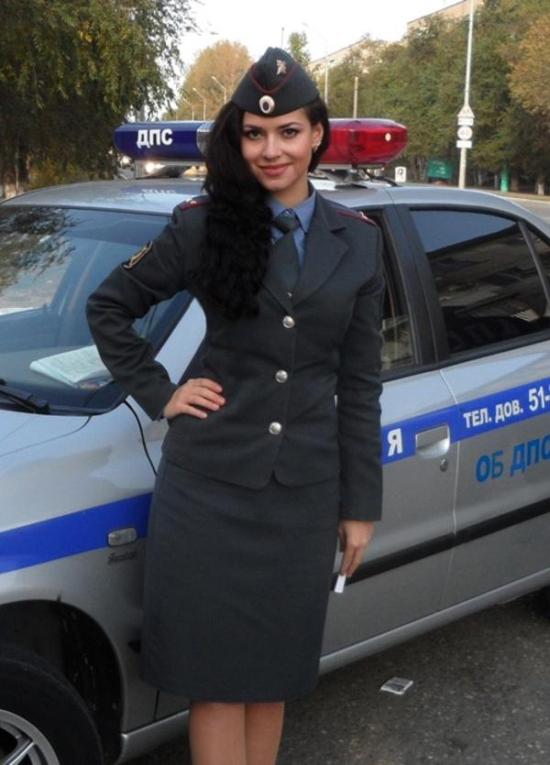 Female Police Officers From Around The World (23 pics)