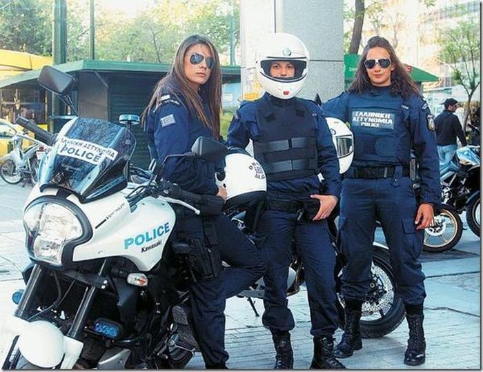 Female Police Officers From Around The World 23 Pics