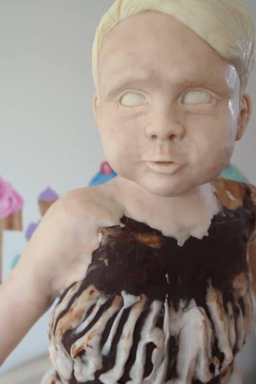 British Baker Creates A Cake That Looks Exactly Like Prince George (10 pics)