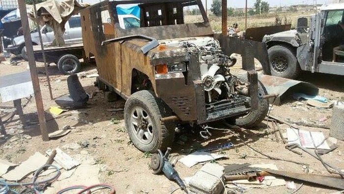 Kurdish Militia Makes Old Military Vehicle Brand New Again (8 pics)