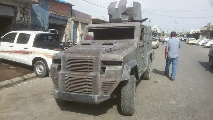 Kurdish Militia Makes Old Military Vehicle Brand New Again (8 pics)