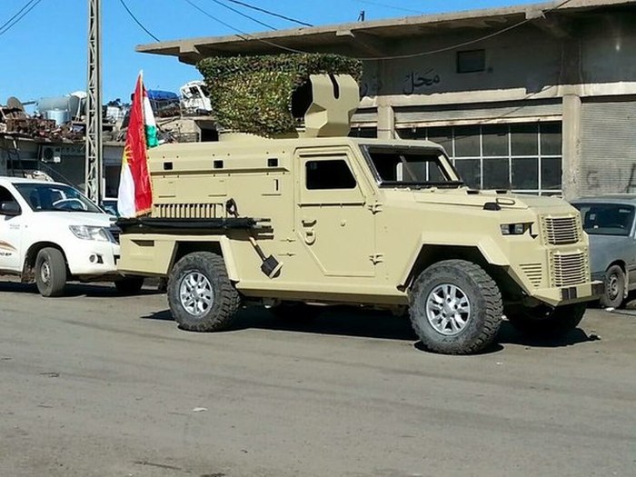 Kurdish Militia Makes Old Military Vehicle Brand New Again (8 pics)