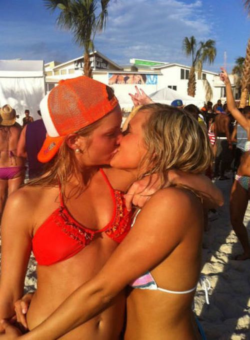 A New Study Reveals Shocking Information About Females And Their Sexuality (6 pics)
