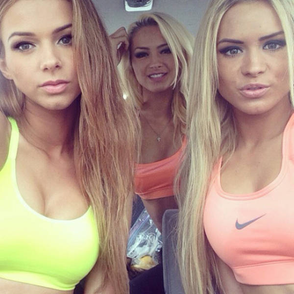These Three Romanian Sisters Are Every Man’s Dream Come True (22 pics)