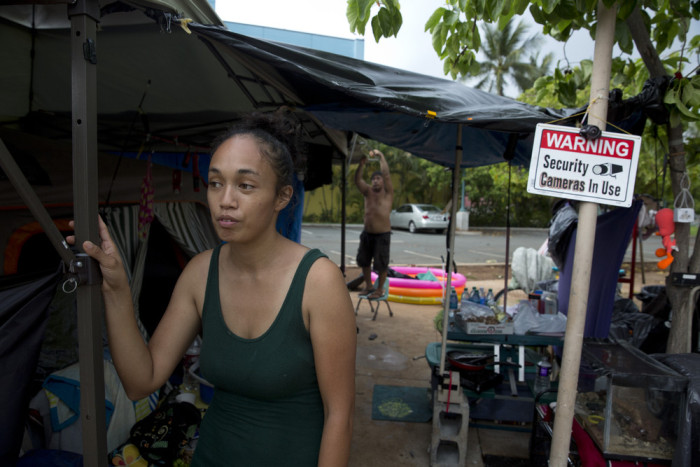 What It's Like To Be Homeless In Hawaii (32 pics)