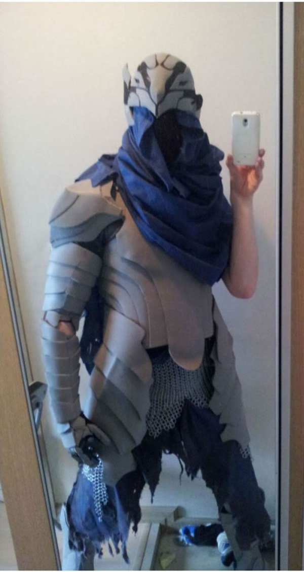 How To Build Armor Like Artorias Of The Abyss From Dark Souls (23 pics)