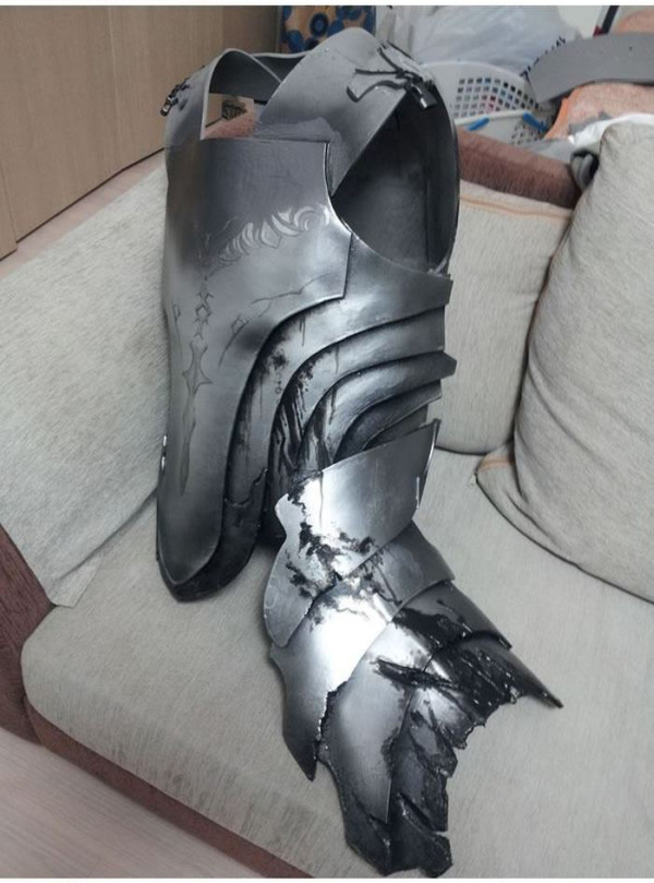 How To Build Armor Like Artorias Of The Abyss From Dark Souls (23 pics)