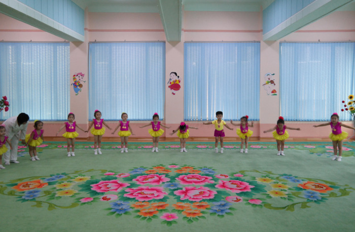 A Look Inside Some Of The Most Beautiful Buildings In North Korea (42 pics)