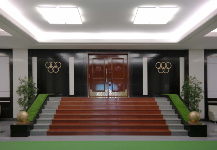 A Look Inside Some Of The Most Beautiful Buildings In North Korea (42 pics)