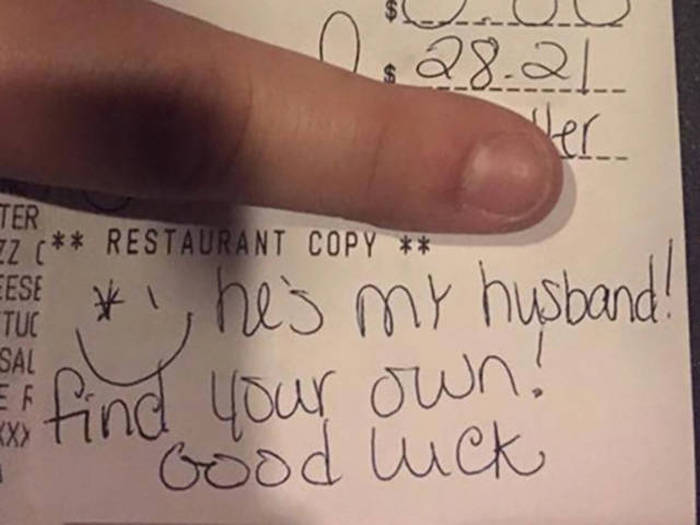 Waitress Has The Perfect Response For A Woman Who Left Her A Rude Note (10 pics)