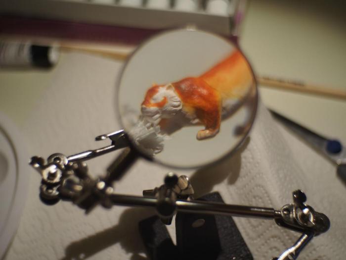 Tiger Figurine Gets A Total Makeover (10 pics)
