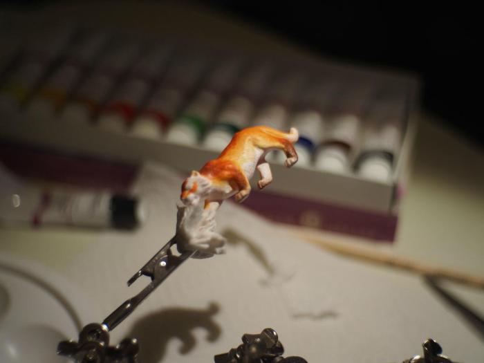 Tiger Figurine Gets A Total Makeover (10 pics)