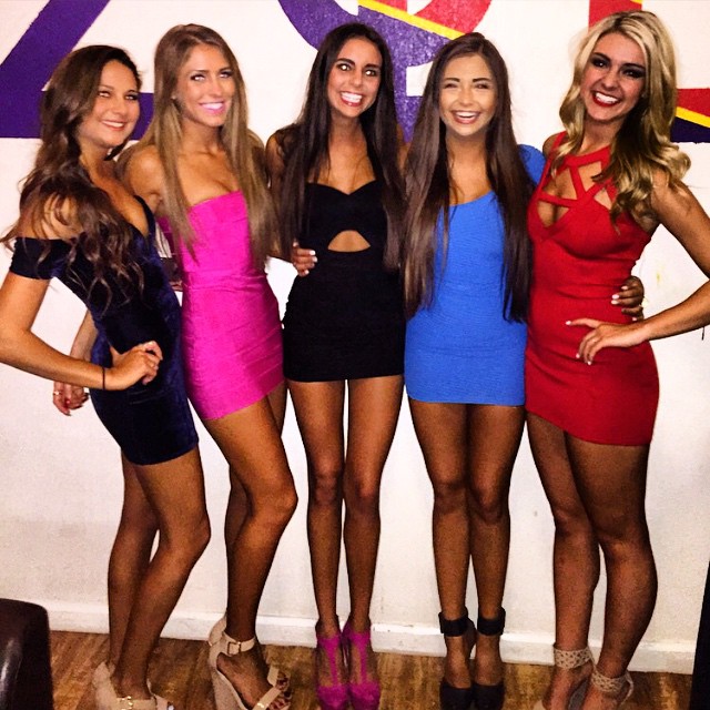 Sexy College Girls Teach The Best Kind Of Lessons (40 pics)