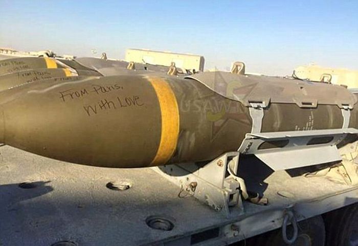 U.S. Hellfire Missiles Are Being Sent From Paris With Love (3 pics)