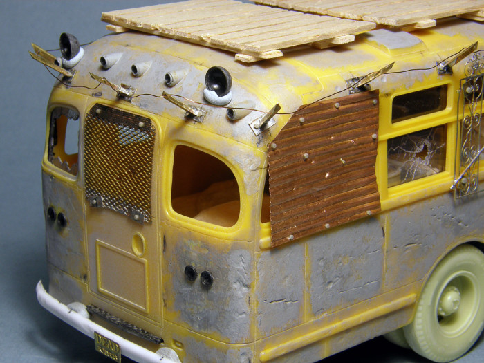 What A Zombie Bus Looks Like When It's Done Right (57 pics)